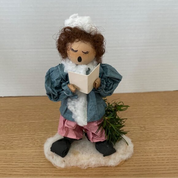 Vtg Handmade Paper Mache Christmas Caroler Family w Victorian Outfits Set of 3 - Picture 5 of 11